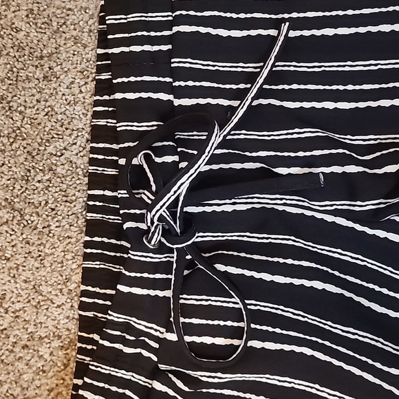 Summer panta with elastic leg bottoms - Picture 3 of 9